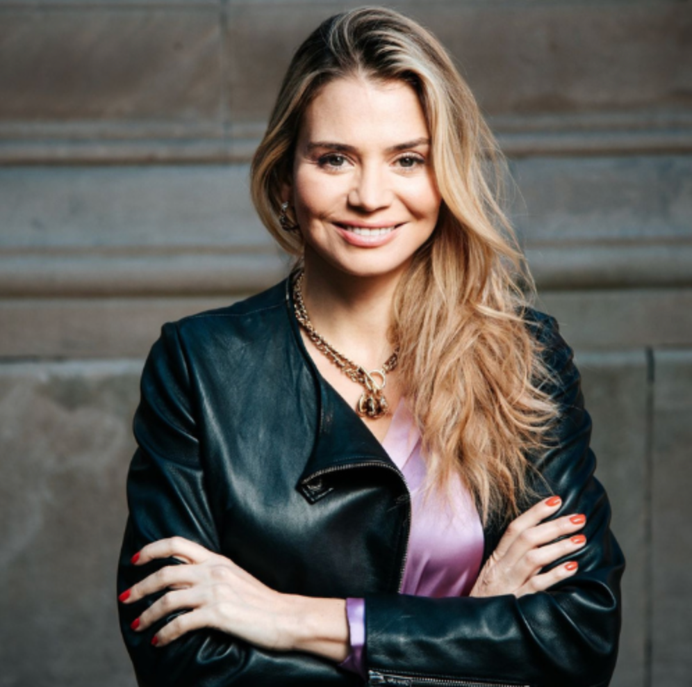 Portrait of Viktoria Altman, U.S.-based PR and SEO strategist.